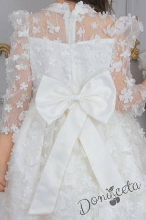 Официална детска рокля с дълъг ръкав, и бродирани пеперуди в бяло 4