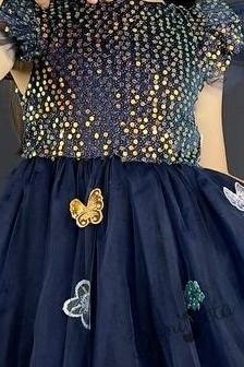 Официална детска рокля в тъмносиньо с къс ръкав, с пеперуди и тюл 2