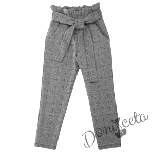 Детски панталон с коланче в сиво с джобчета