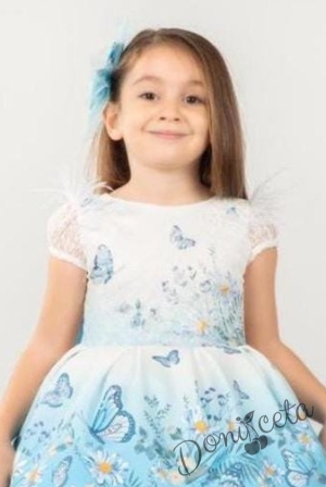 Детска рокля в светлосиньо и бяло с цветя с панделка за коса с къс ръкав 2