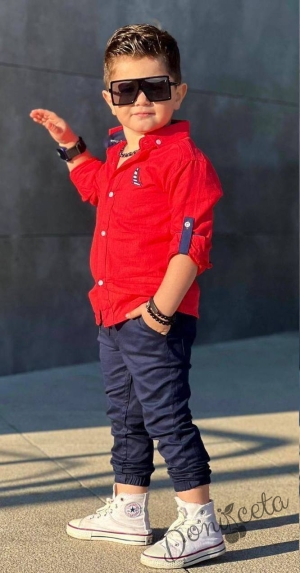 Комплект от риза в червено и панталон в тъмно синьо за момче