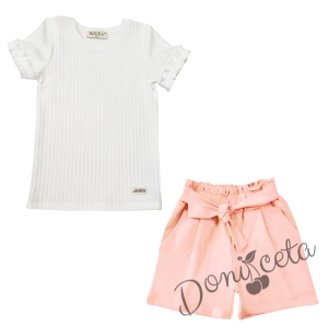 Комплект от къси панталонки в бледо розово и тениска в бяло с къс ръкав 1