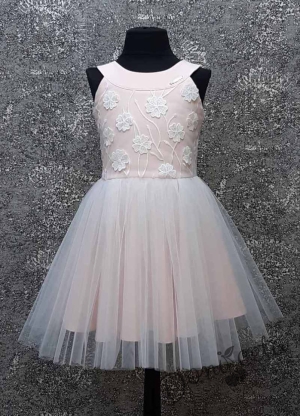 Детска официална рокля Ренета с 3D дантела и тюл в бледо розово без ръкав 9987451 1