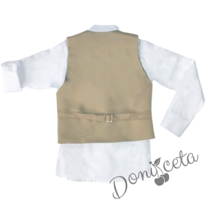 Официален костюм за момче от елек в светлобежово, риза в бяло, панталон и папийонка в светло бежово 4566857 2