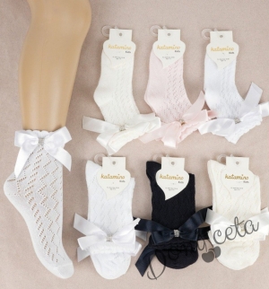 Къси дантелени чорапи с панделка в бяло
