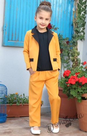 Детски комплект от 3 части -  тънка блуза с дълъг ръкав в черно, сако и дълъг панталон в горчица  1