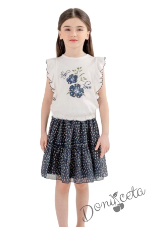 Детски комплект от блуза с къс ръкав в екрю с цветя и шарена пола с харбала в тъмносиньо