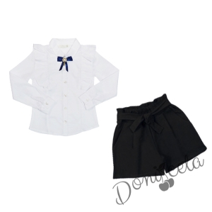 Комплект от блуза в бяло с дълъг ръкав и къдрици с брошка и къси панталони в черно 1