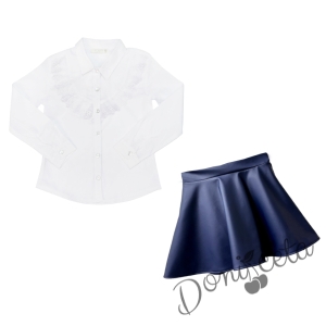 Комплект от блуза в бяло с дантела и кожена пола в тъмносиньо 1