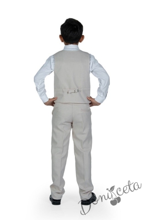 Официален костюм за момче от 4 части елек , риза в бяло, панталон и папийонка в бежово и брожка-верижка 11311258 2