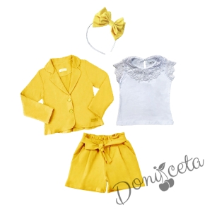 Комплект за момиче от 4 части - къси панталони със сако в жълто, блуза с къс ръкав и дантела в бяло и диадема в жълто