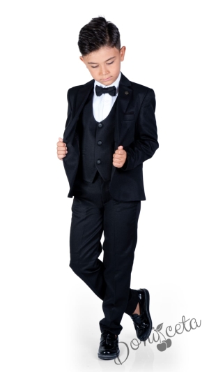 Официален костюм за момче със сако в черно