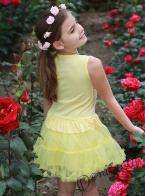 Лятна рокля в жълто  с розички