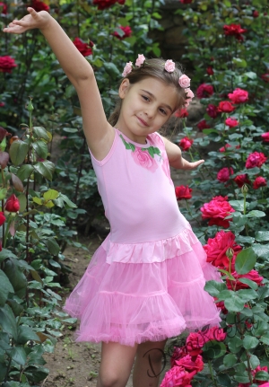 Summer dress in pink with roses