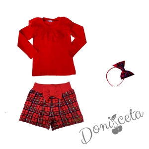 Детски комплект от 3 части - къси панталонки в червено каре, блуза в червено с дантела и диадема каре