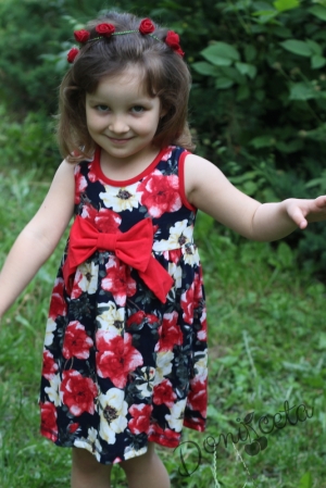 Лятна детска рокля без ръкав на цветя с панделка отпред