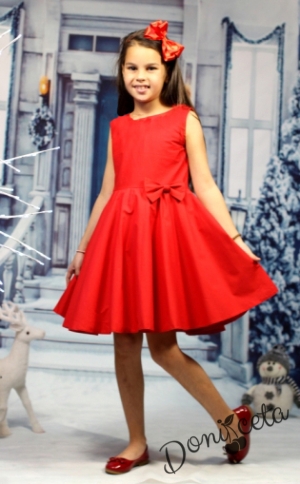 Детска изчистена рокля в червено с тюл тип клош  2