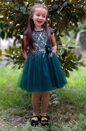 Детска официална рокля с къс ръкав с тъмнозелено с тюл Зара 1