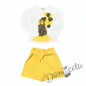 Комплект за момиче от блуза в бяло с балони и къси панталони в жълто