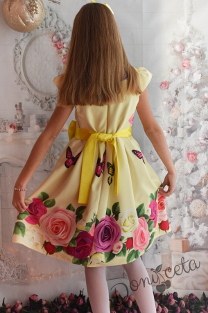 Детска рокля в жълто на цветя с пеперуди 2