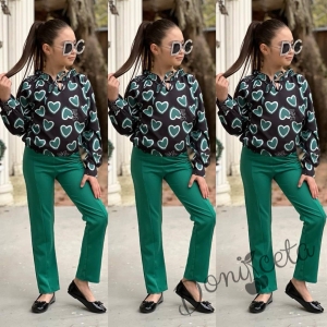 Комплект за момиче от блуза с дълъг  ръкав на сърца и панталон в зелено