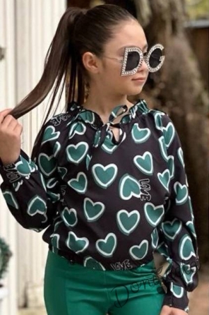 Комплект за момиче от блуза с дълъг  ръкав на сърца и панталон в зелено 3