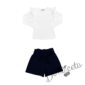 Комплект за момиче от къси панталони в тъмносиньо и блуза в бяло с къдрици 1