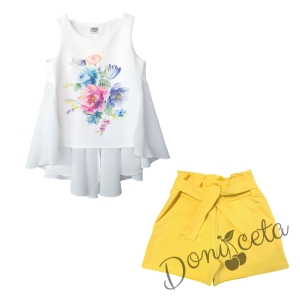 Детски комплект от къси панталони в жълто и туника в бяло с цветя 1