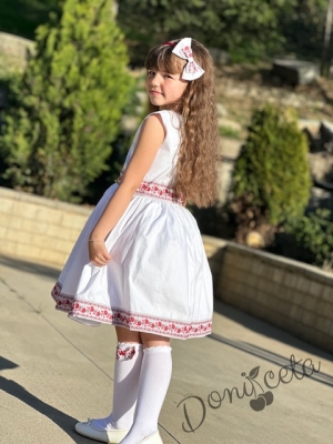 Детска народна носия рокля в бяло без ръкав с фолклорни/етно мотиви 3
