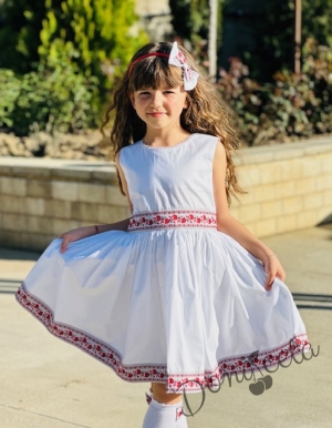 Детска народна носия рокля в бяло без ръкав с фолклорни/етно мотиви 5