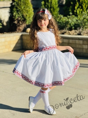 Детска народна носия рокля в бяло без ръкав с фолклорни/етно мотиви10