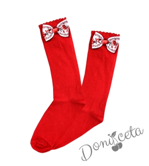 Детски 3/4 чорапи в червено с панделка на фолклорни/етно мотиви