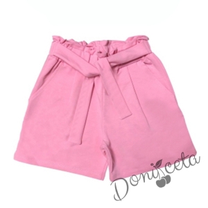 Комплект от 2 части- блуза в екрю и къси панталони в розово 3