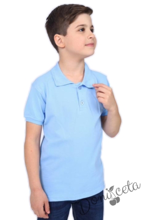 Детска блуза в светлосиньо с къс ръкав за момче с яка
