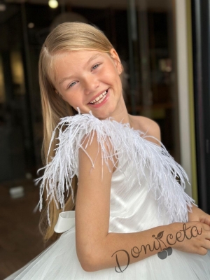 Официална детска рокля  в бяло Пепелота с пера1
