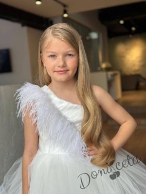 Официална детска рокля  в бяло Пепелота с пера2