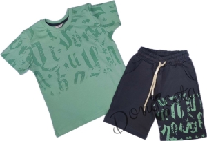 Комплект за момче от 2 части- тениска в тюркоаз с надписи и къси панатлонки в черно с надписи