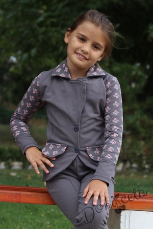 Ватиран комплект за момиче от сако в сиво на цветенца с клин