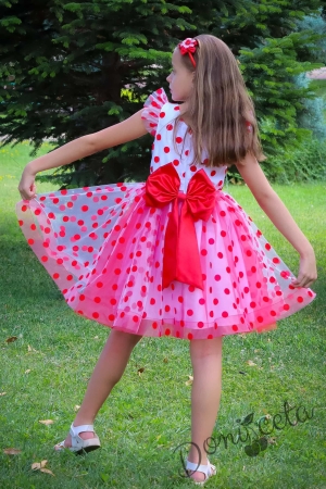 Girls dress with lace and tulle 