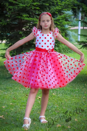 Girls dress with lace and tulle 