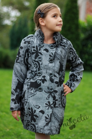 Children's coat for a girl 