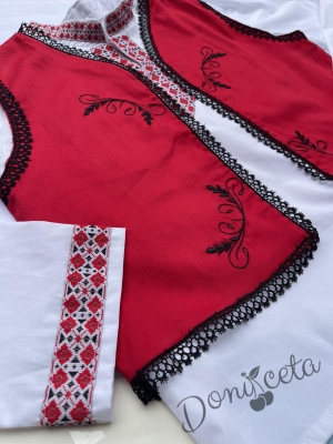 Народна носия за момче 60 с фолклорни/етно мотиви, с елек и колан в червено и гети 3
