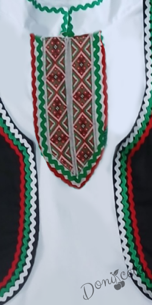 Мъжка или детска народна народна носия за момче 103 с фолклорни/етно мотиви, с елек и пояс в червено и гети 4