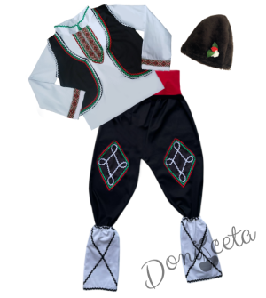 Мъжка или детска народна носия за момче 105 с фолклорни/етно мотиви, с елек и пояс в червено, гети и калпак 1