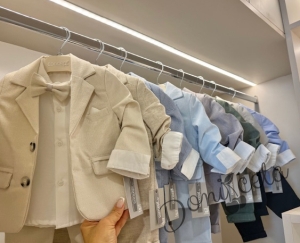 Бебешки комплект за момче от 4 части в светлосиньо - сако, панталон, риза в бяло и папийонка