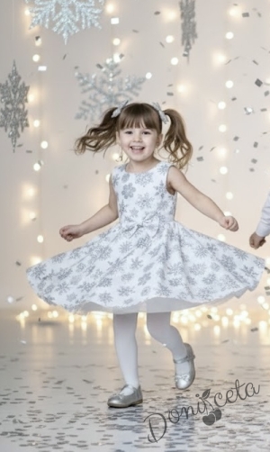 Детска коледна рокля в бяло клош със снежинки в сиво