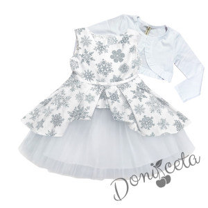 Детска коледна рокля в бяло на сиви снежинки с тюл и коланче и памучно бяло болеро 1