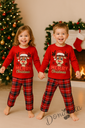 Детска, дамска или мъжка коледна пижама в червено и каре с весело еленче и надпис Весела Коледа