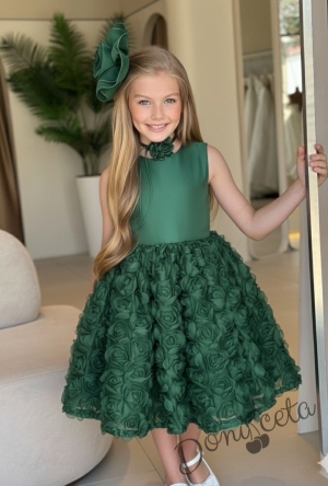 Официална коледна детска рокля в зелено с 3D цветя, фиба с цвете и аксесоар за врата