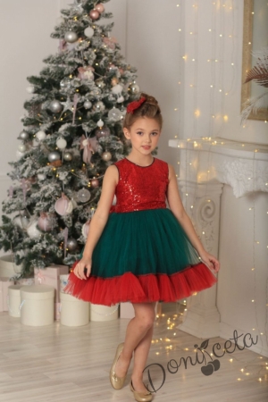 Коледна детска рокля в червено с тюл в зелено и панделка на гърба